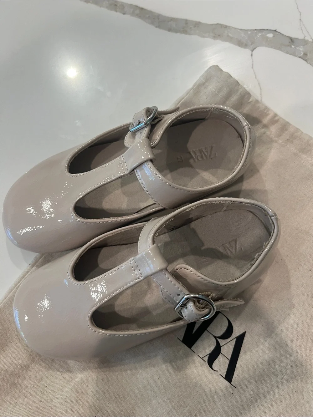 Zara Girls Patent T-Strap Mary Jane Shoes in Light Taupe